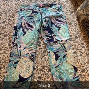 Lilly Pulitzer Ankle Pants in Tropical Print
